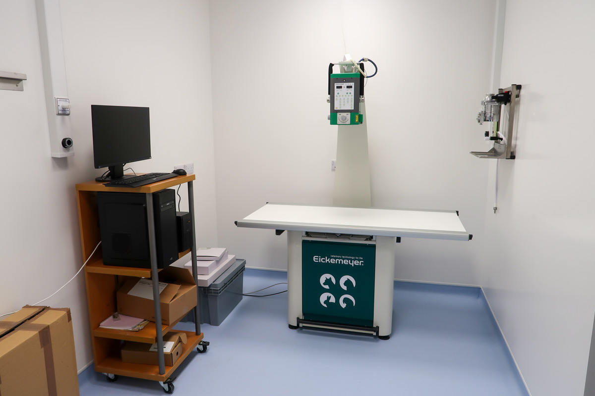 Imaging Room with Digital X-Ray & Ultrasound Machines | Vista Vets Chelmsford